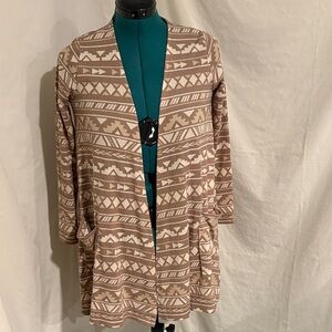 LuLaRoe Caroline Tan and Cream Patterned Cardigan With Pockets
